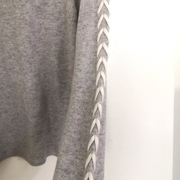 Nanette Lepore 100% Cashmere Lace Up Sleeve Light Grey/Off White Size L - Picture 3 of 6